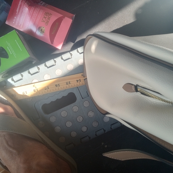 Brand New Elegant Cream Tote Bag - Picture 4 of 9